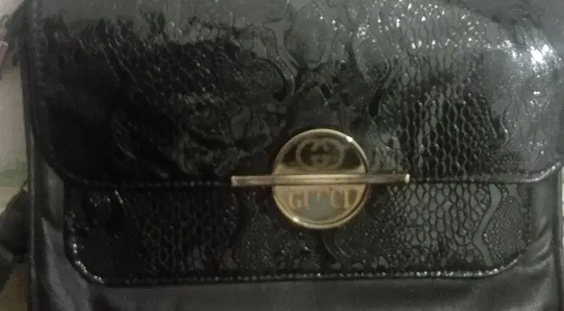 کیف دوشی|کیف، کفش، کمربند|دورود, |دیوار