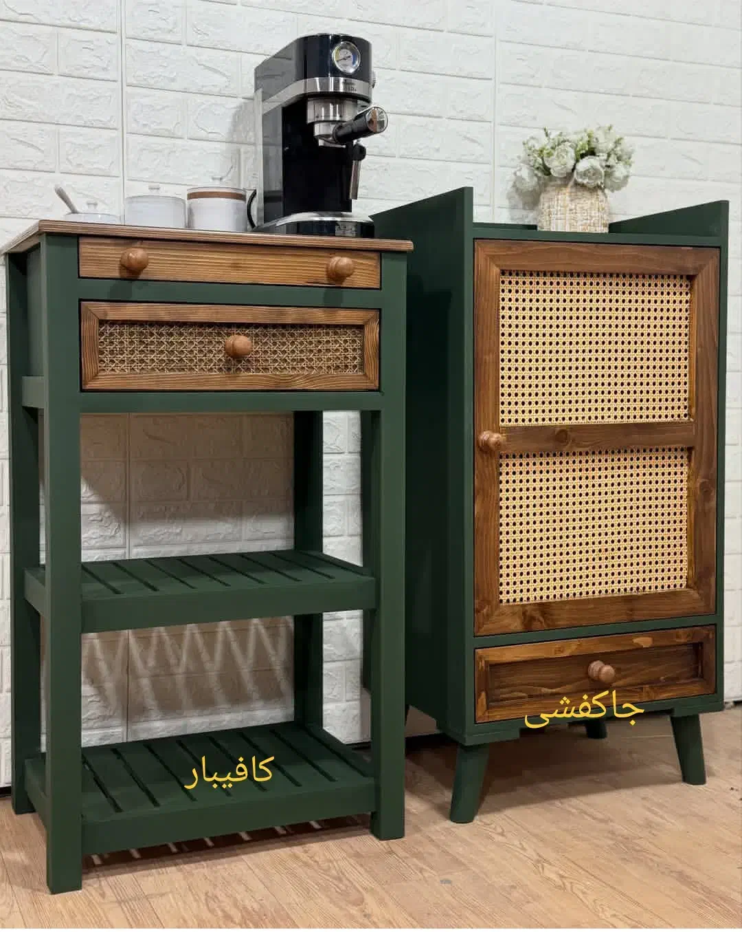 رنگ کاری نقاشی درب چوبی|خدمات پیشه و مهارت|یزد, |دیوار