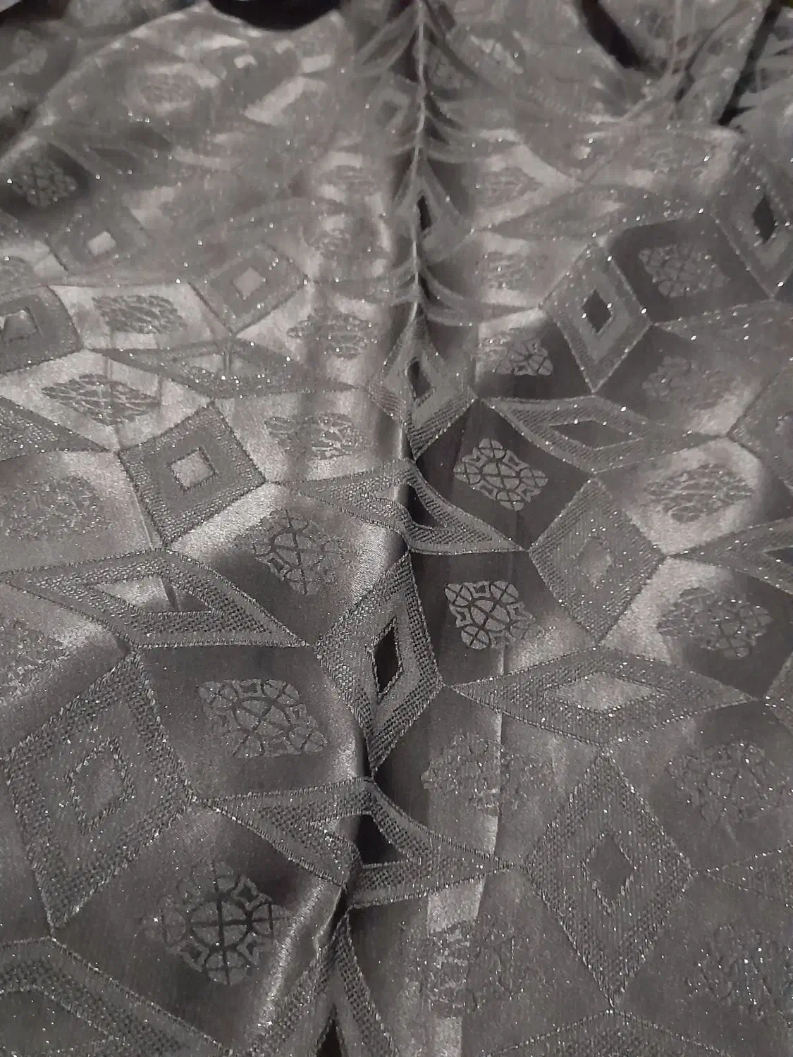 چادر مشکی|لباس|مشهد, ایثار|دیوار