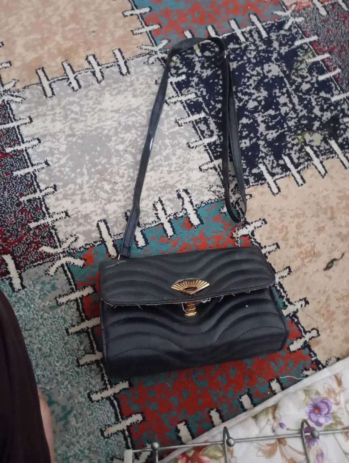 تعدادی کیف در حد نوع|کیف، کفش، کمربند|دهدشت, |دیوار