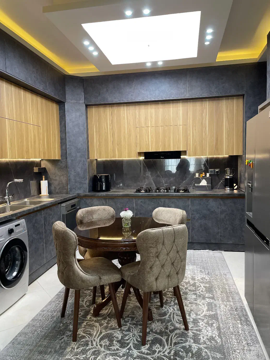 طراحی و اجرای کابینت آشپزخانه لوکس|مصالح و تجهیزات ساختمان|یزد, |دیوار