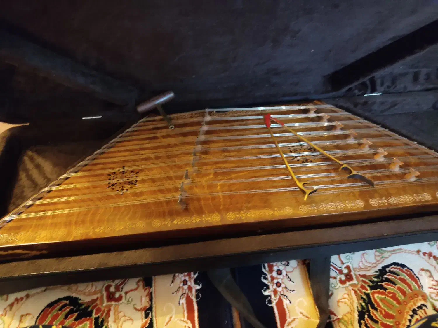 سنتور|سازهای سنتی|سرعین, |دیوار