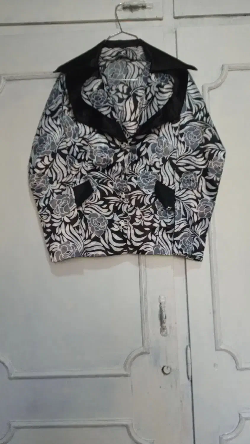 کت مجلسی|لباس|بروجرد, |دیوار