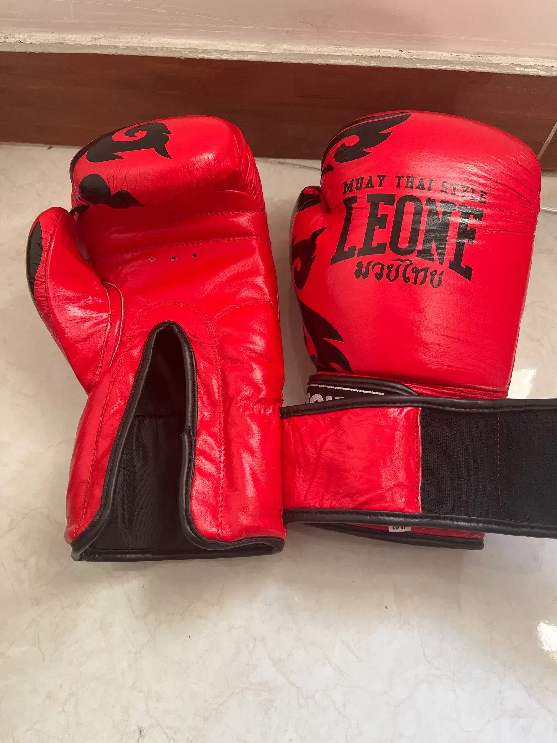 دستکش بوکس|تجهیزات ورزشی|ساری, |دیوار