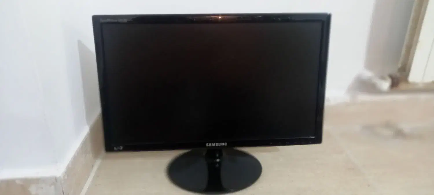 مانیتور سامسونگ|قطعات و لوازم جانبی رایانه|رباط‌کریم, مسکن مهر آبشناسان|دیوار