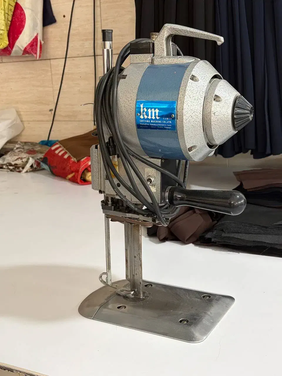 قیچی برقی KM کی ام|چرخ خیاطی و ریسندگی|ورامین, خیر آباد|دیوار