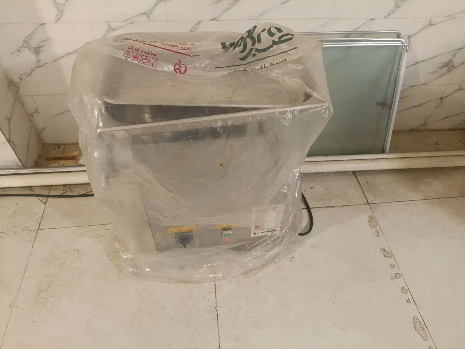 فروش فوری وسایل فست فود نو|کافیشاپ و رستوران|شیراز, بعثت|دیوار