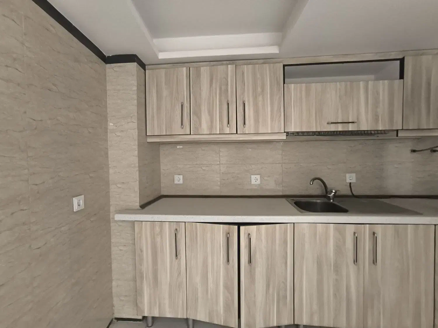 اجاره مغازه پلاک یک بلوار اصلی|اجارهٔ مغازه و غرفه|بندرعباس, |دیوار