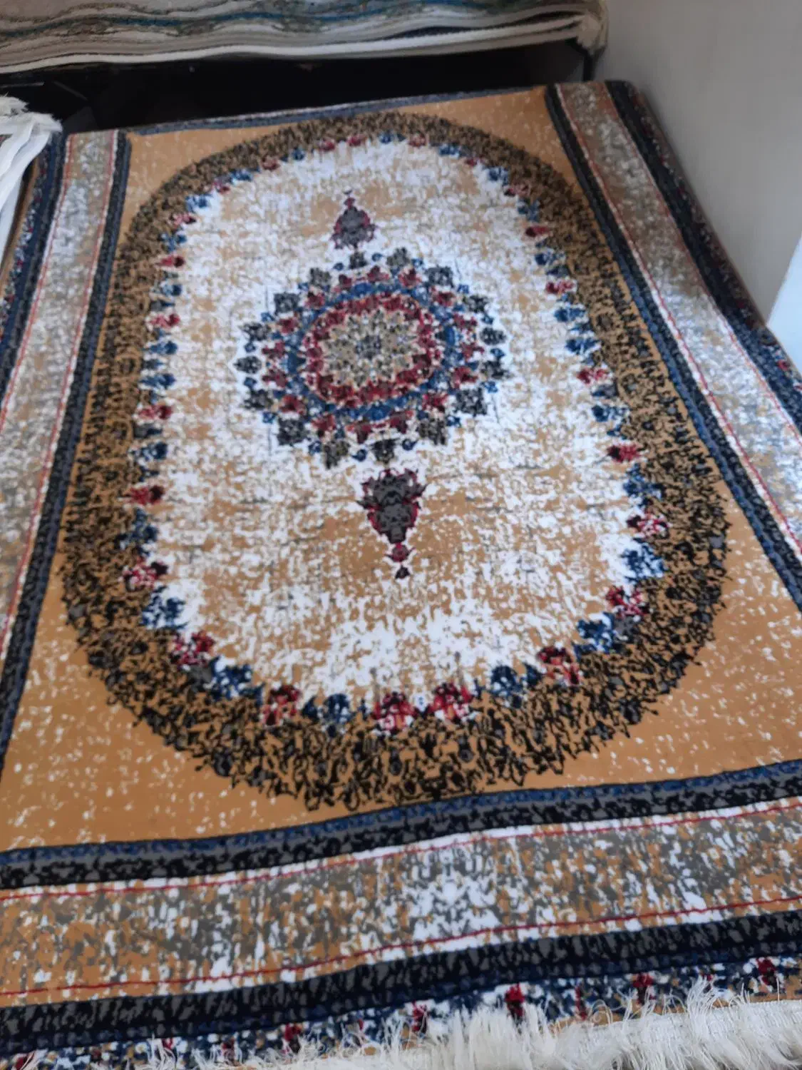 فرش ۷۰۰شانه ۱.۵در۲.۲۵|فرش|سنندج, |دیوار