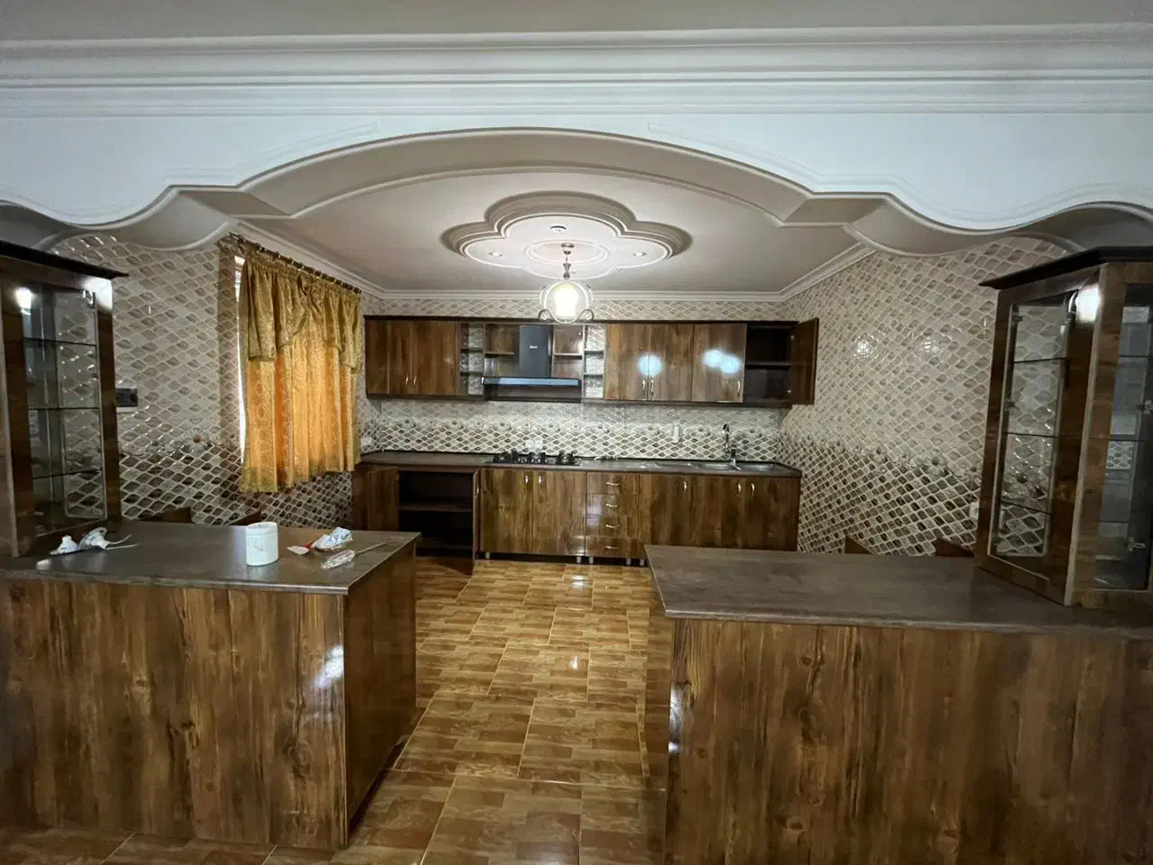 ۳۰۰متر ویلایی دربست|اجارهٔ خانه و ویلا|پرهسر, |دیوار