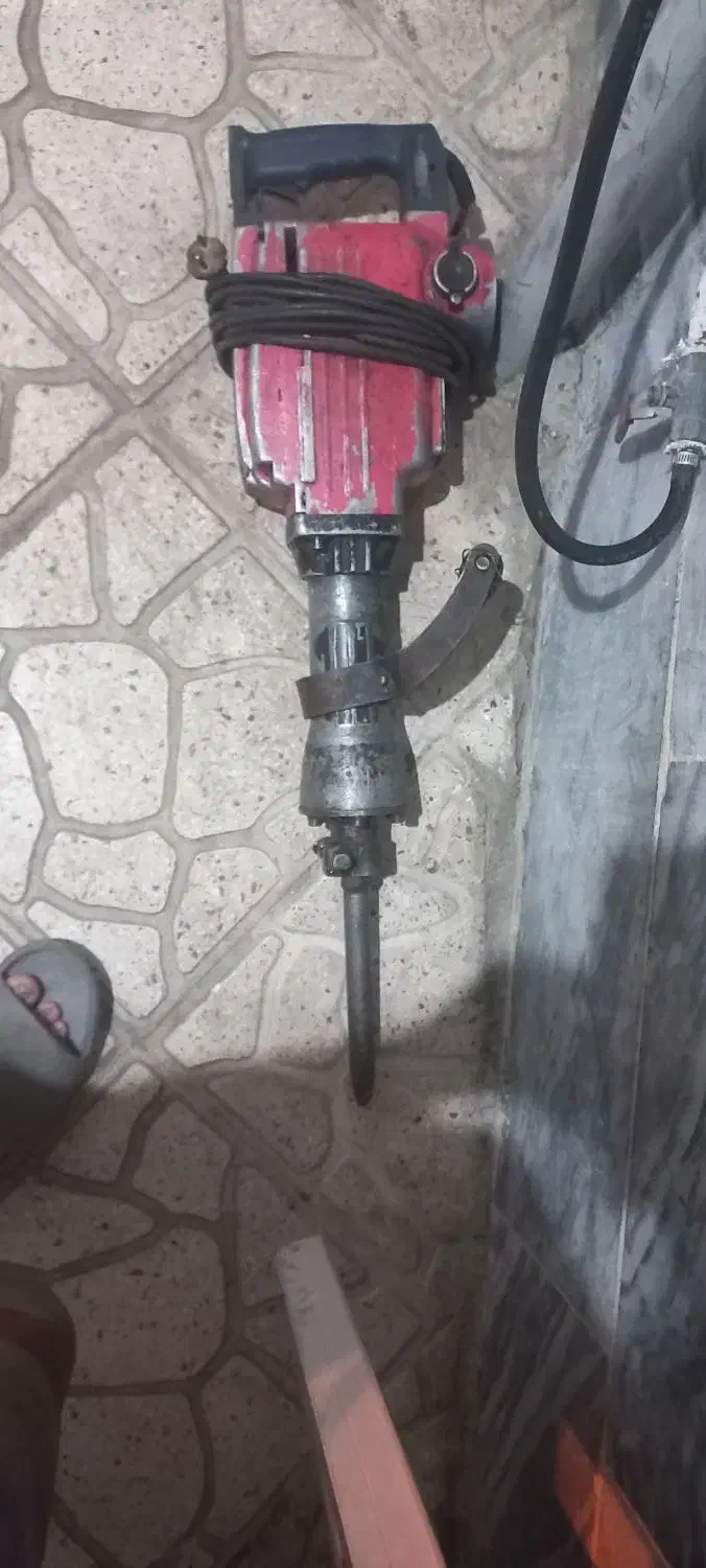 هیلتی ۱۶ کیلویی|ابزارآلات|بروجرد, |دیوار