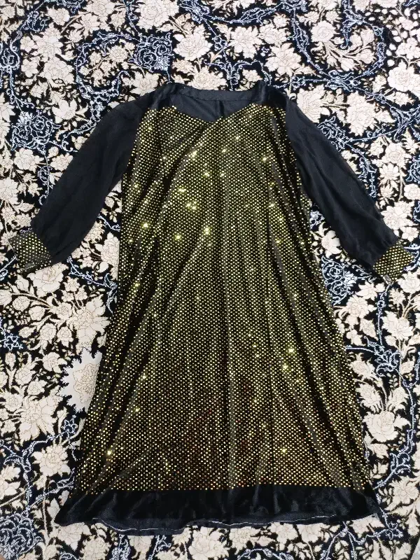 سارافن مجلسی|لباس|نسیم‌شهر, |دیوار