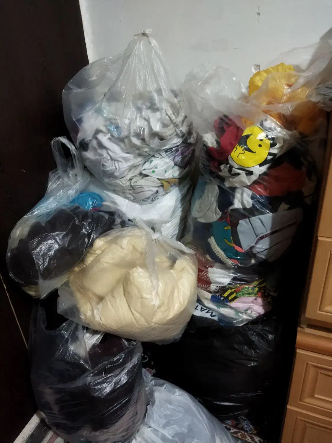 بیش از ۱۵۰ تکه لباس کودک|کفش و لباس بچه|شیراز, شهرک سعدی|دیوار