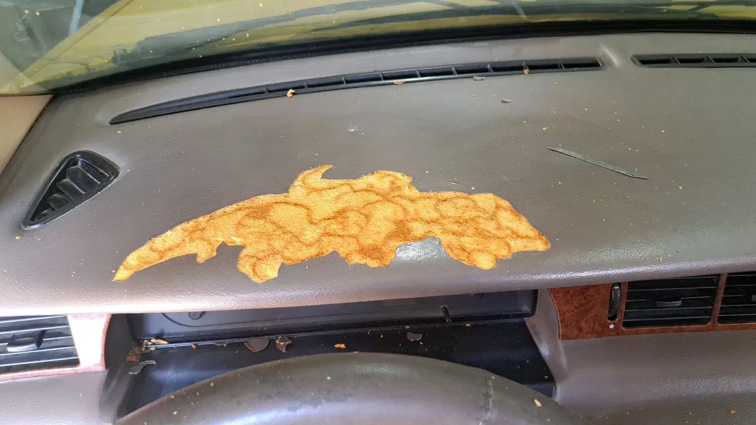 سپر وداشبورد.فایبروجوش پلاستیک|قطعات یدکی و لوازم جانبی|شیراز, یخ سازی|دیوار