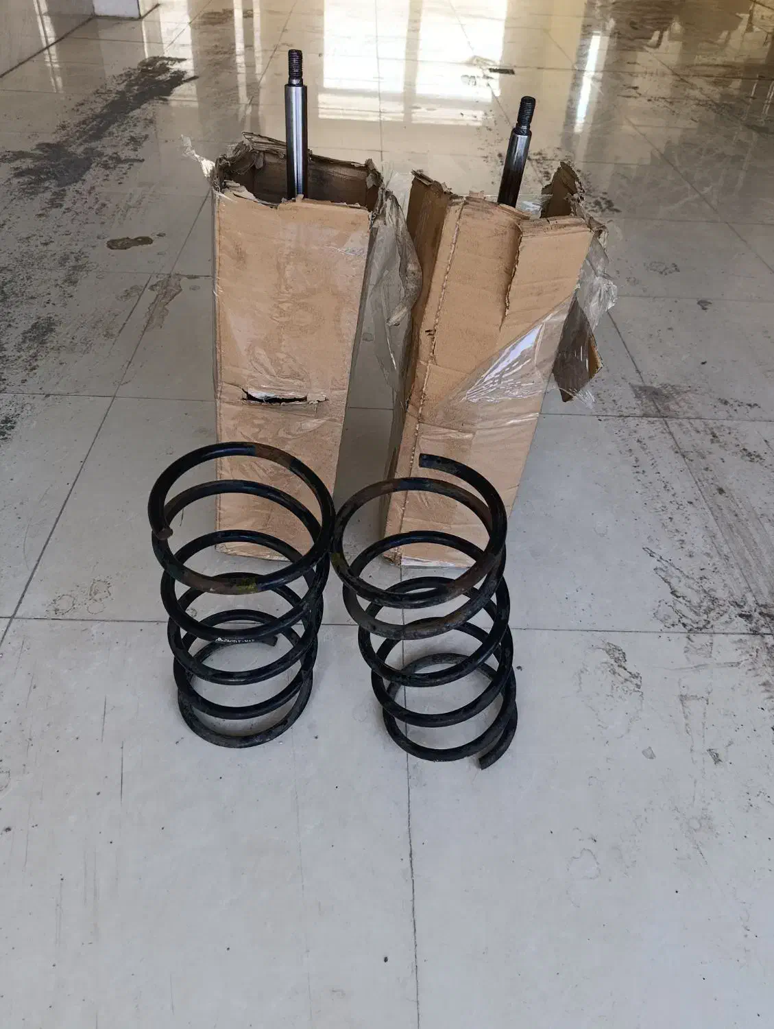 کمک فنر405|قطعات یدکی و لوازم جانبی|خوی, |دیوار