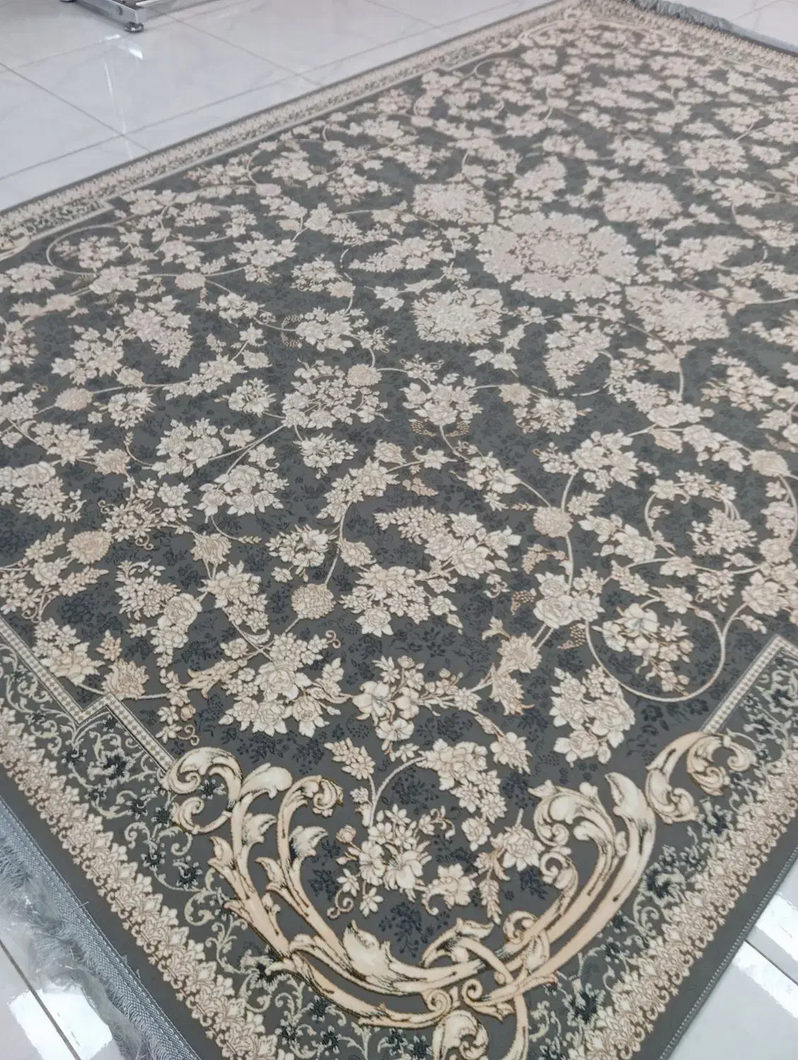 فرش ۶ متری به تعداد زیاد در طرح‌های مختلف ۱۲۰۰شانه|فرش|کرمانشاه, |دیوار