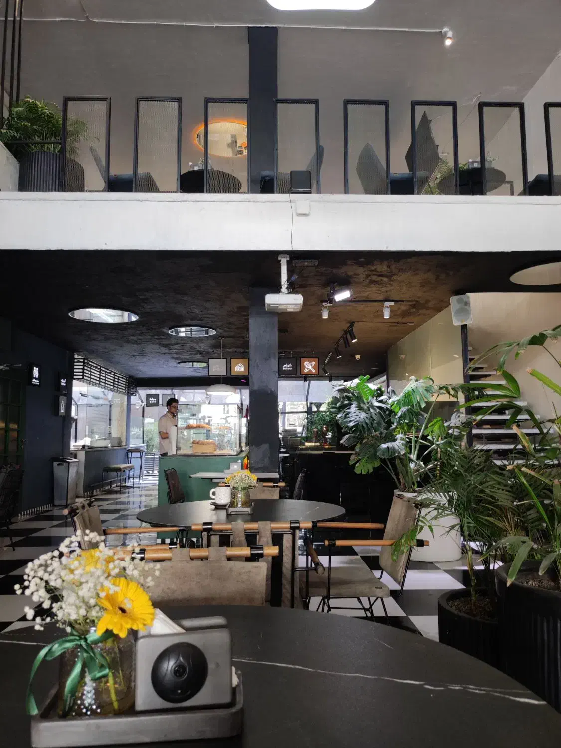 کاپیتان اردر / هاست / ویتر / ظرفشور|استخدام خدمات فروشگاه و رستوران|تهران, عباسآباد|دیوار