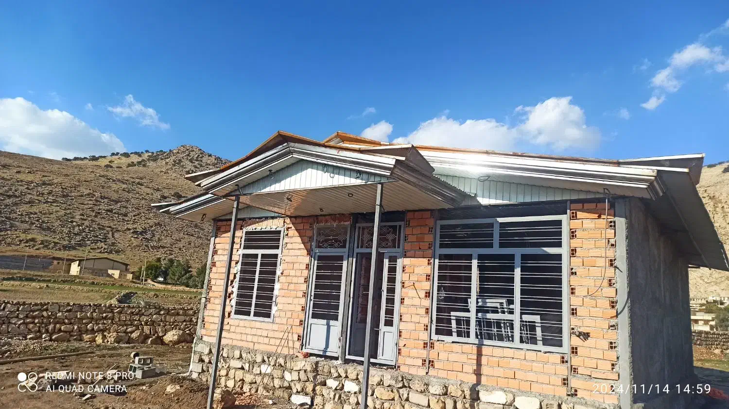 نصب شیروانی سبک سازی سقف شمالی|خدمات پیشه و مهارت|ایلام, |دیوار