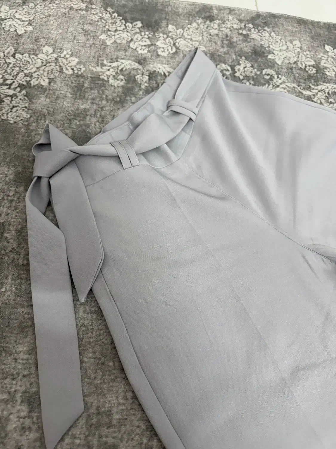 لباس و کیف|لباس|مشکین‌دشت, |دیوار