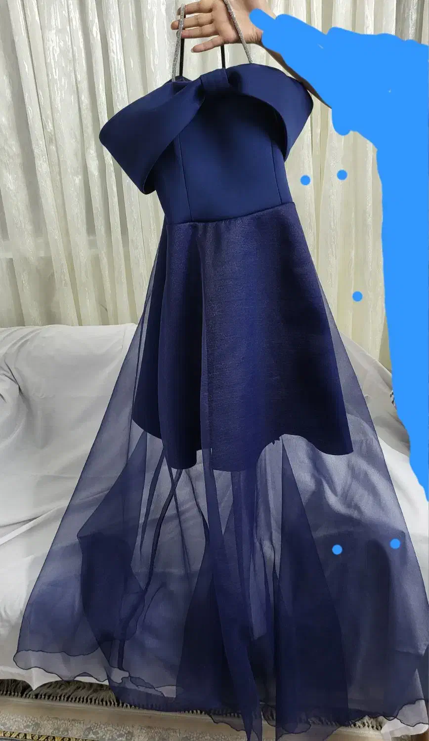 لباس مجلسی|لباس|تهران, قیام|دیوار