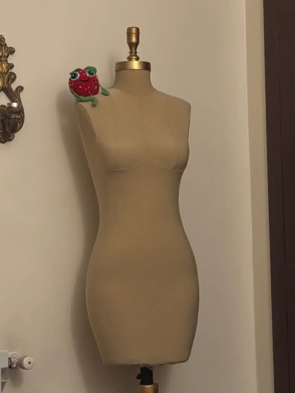 مانکن سوزن خور نو|لوازم خیاطی و بافتنی|تهران, هروی|دیوار