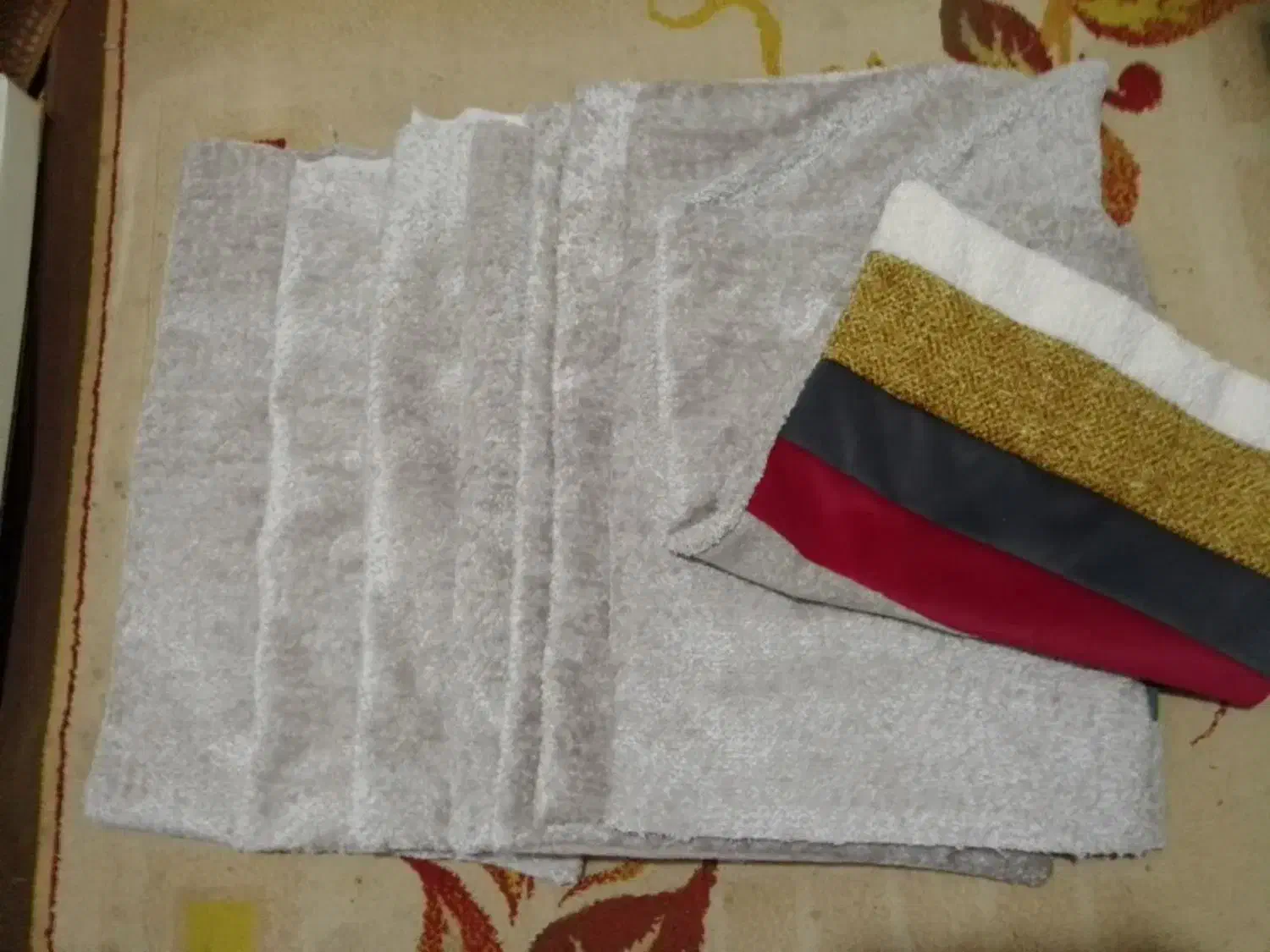 جا رختخوابی کوسن مبل شال مبل روتختی|رختخواب، بالش، پتو|بومهن, |دیوار