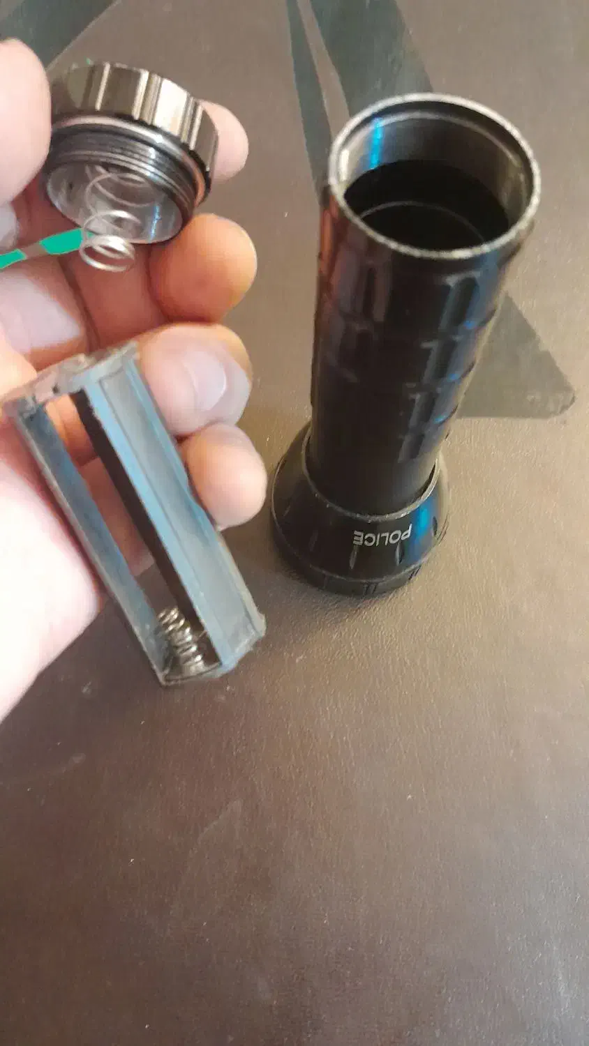 چراغ قوه پلیس POLICE اصل قوی|کوهنوردی و کمپینگ|تبریز, |دیوار