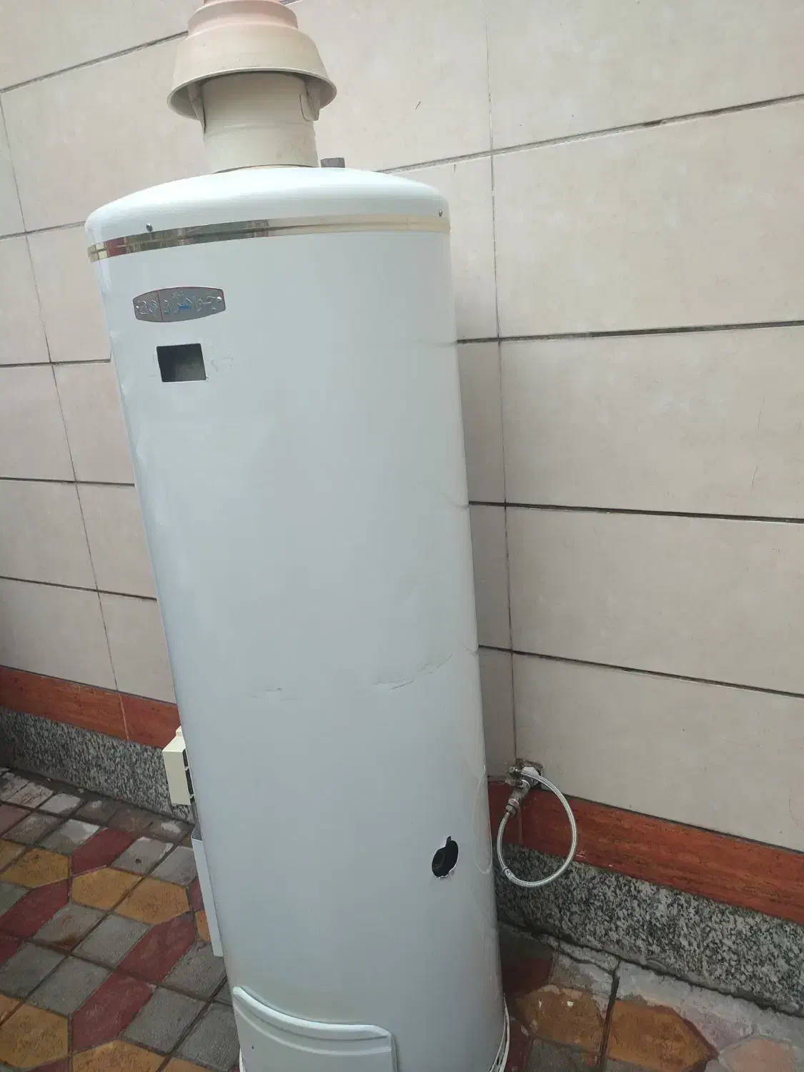 ابگرمکن سالم تمیز|آبگرمکن، پکیج، شوفاژ|خوی, |دیوار