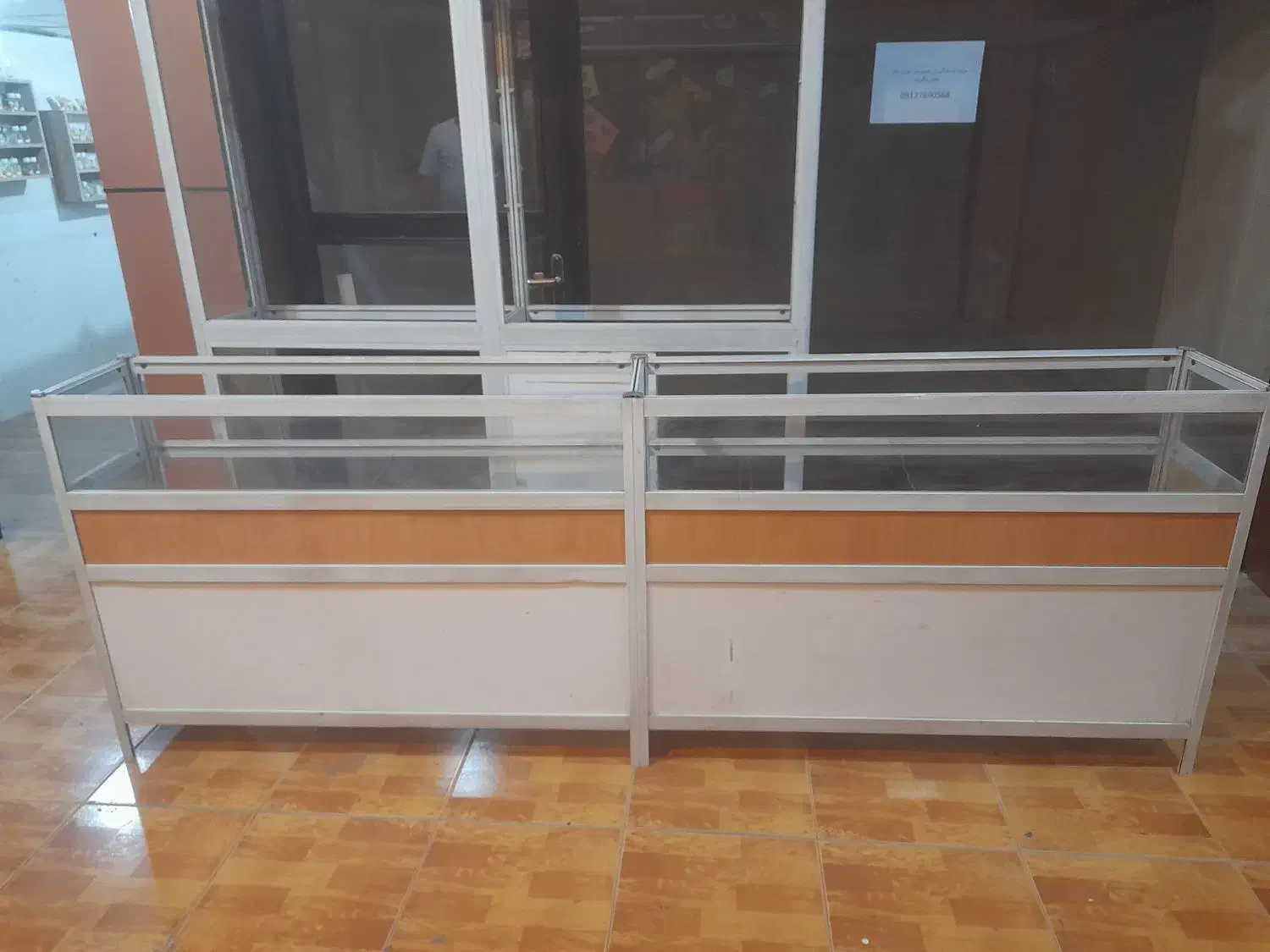 ویترین مغازه|بوفه، ویترین، کنسول|تاکستان, |دیوار