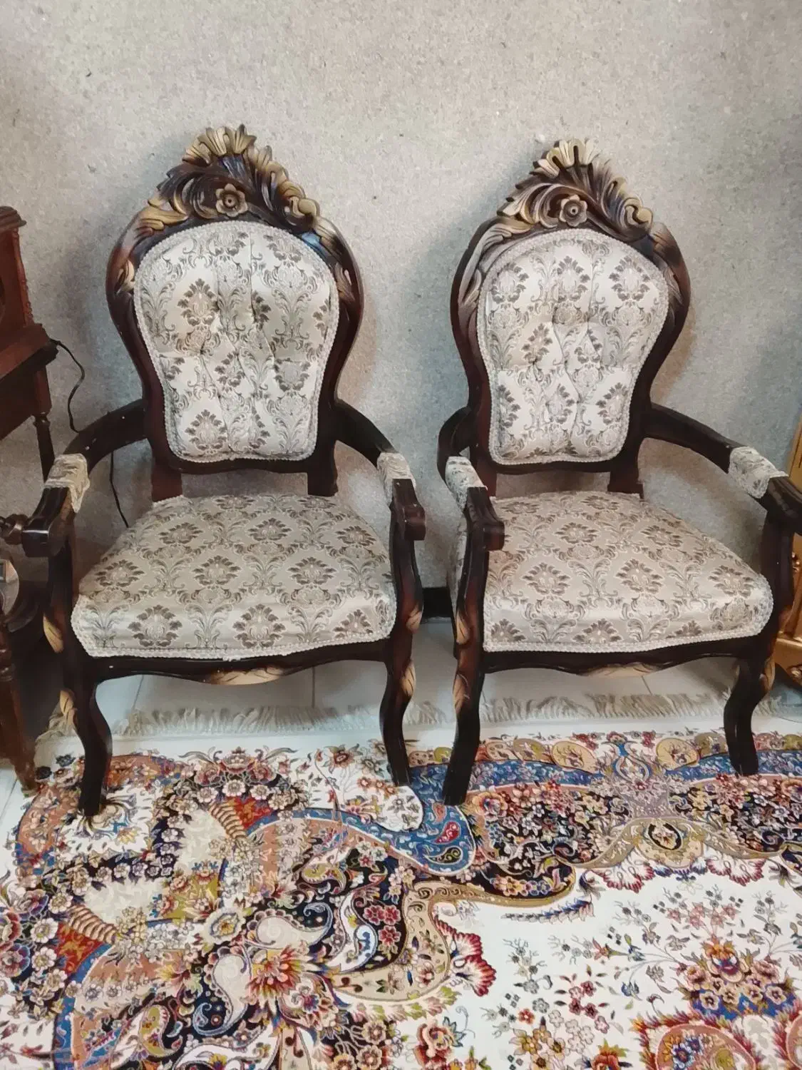 مبل 9نفره سلطنتی|مبلمان خانگی و میز عسلی|شیراز, ریشمک|دیوار