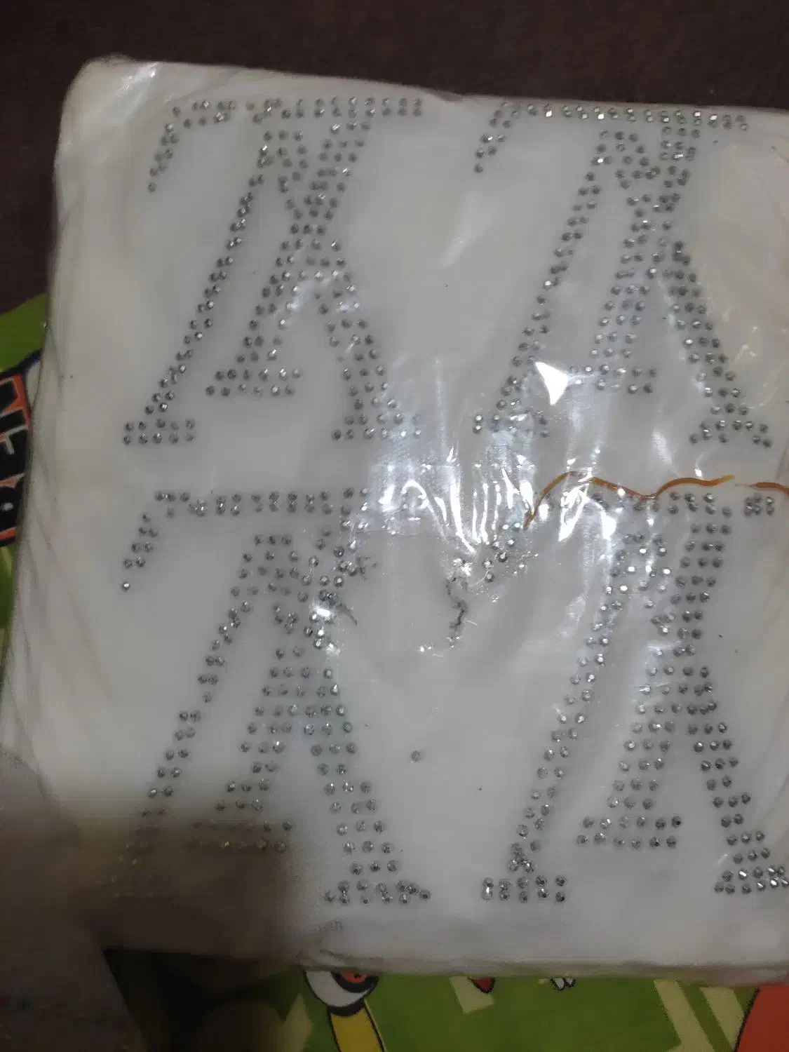 نگین|لوازم خیاطی و بافتنی|رشت, پیرکلاچای|دیوار