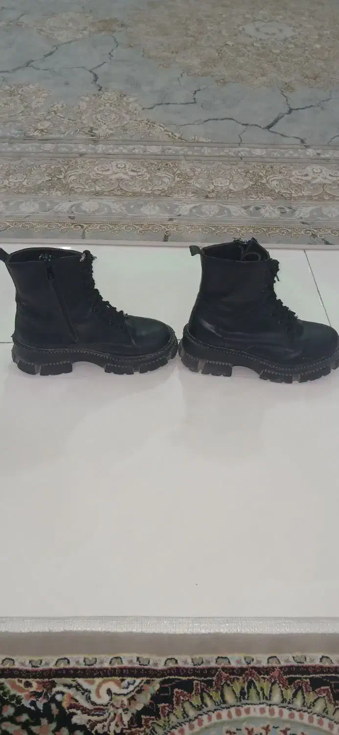 نسیم شهر|کیف، کفش، کمربند|نسیم‌شهر, |دیوار