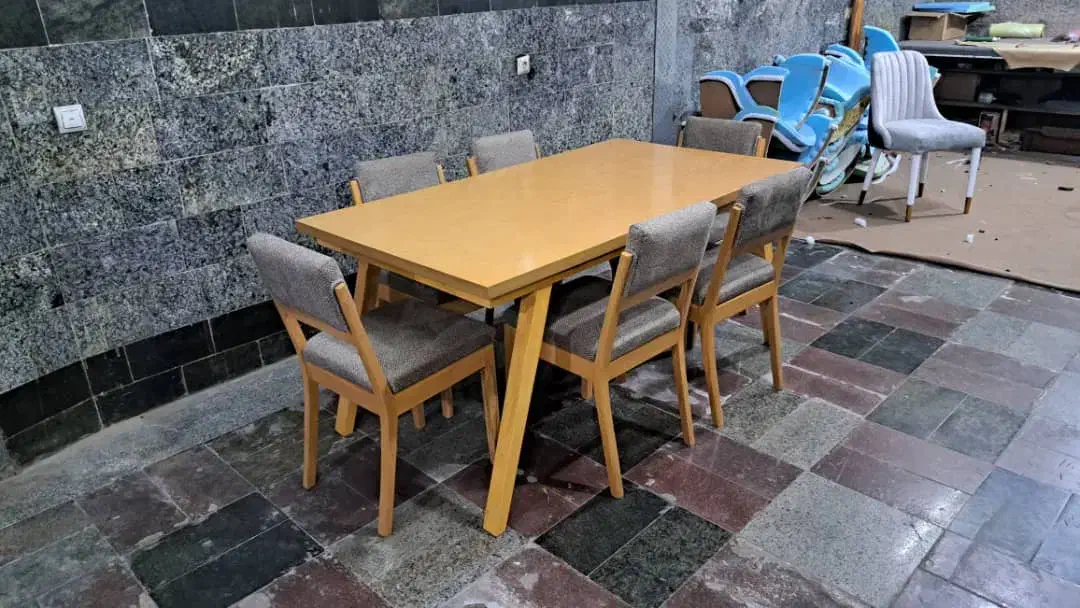 ناهار خورب مینیمال|میز و صندلی غذاخوری|صدرا-فارس, فاز ۱|دیوار