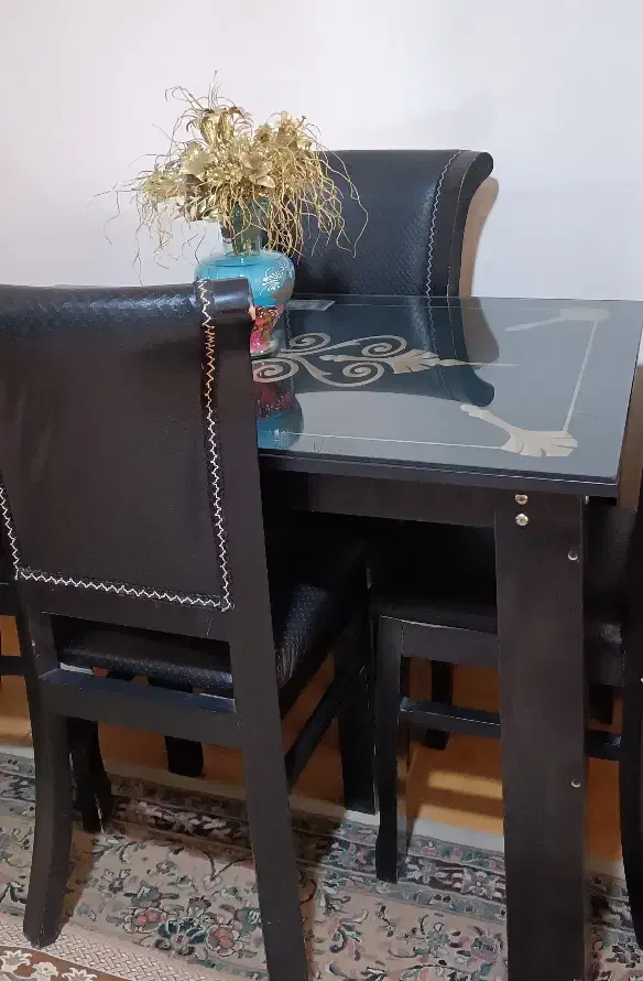 میز غذا خوری ۴نفره|میز و صندلی غذاخوری|ملایر, |دیوار