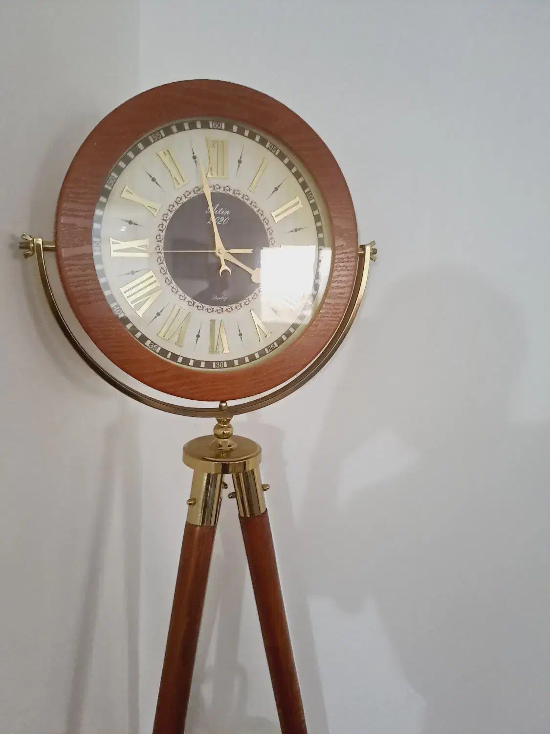 ساعت ایستاد جنس عالی|ساعت دیواری و تزئینی|کرمانشاه, |دیوار