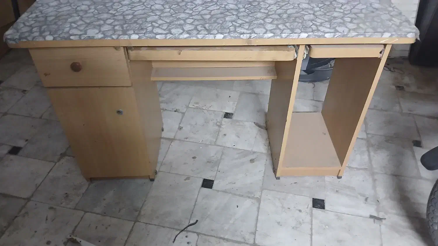 میز کامپیوتر|میز تحریر و کامپیوتر|قم, شاه ابراهیم|دیوار