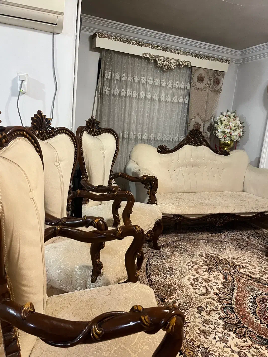 مبل درحد نو ساخت سفارشی|مبلمان خانگی و میز عسلی|رشت, منظریه|دیوار