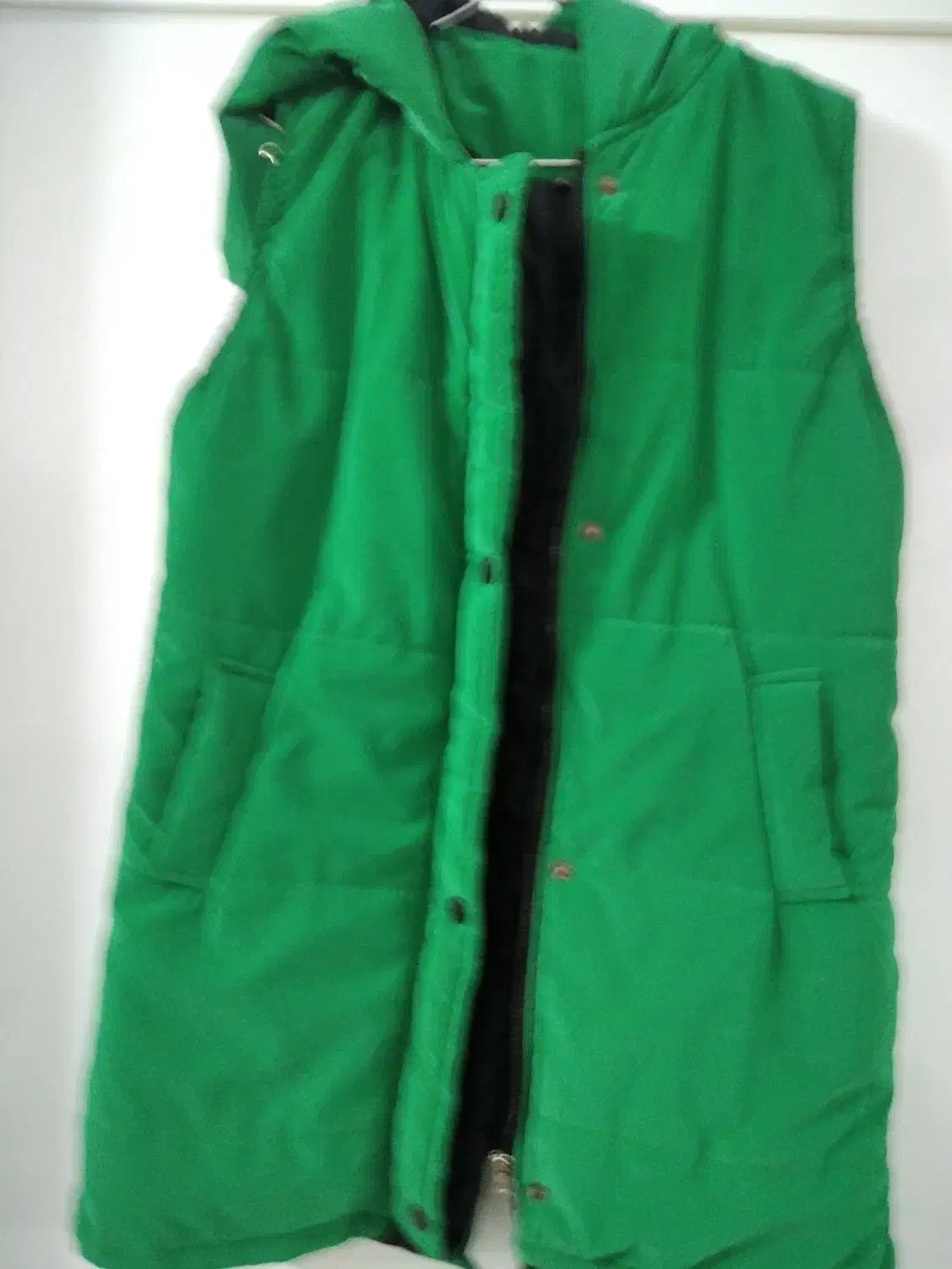 تعدادی لباس خیلی تمیز ونو|لباس|دوگنبدان, |دیوار