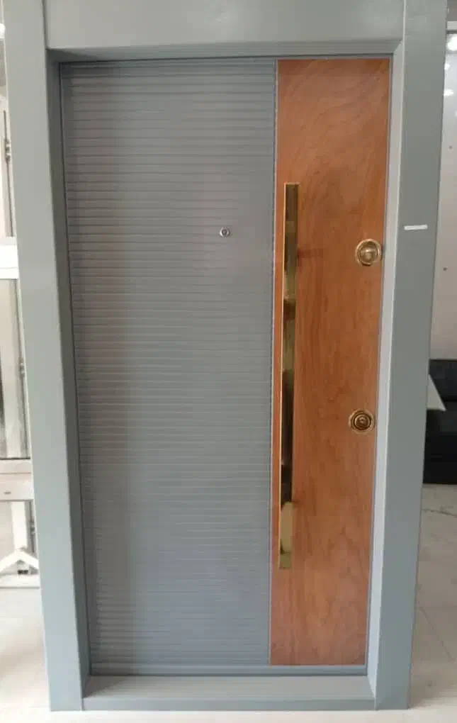 حراج درب ضد سرقت بعلت تغییر شغل|مصالح و تجهیزات ساختمان|رودسر, |دیوار