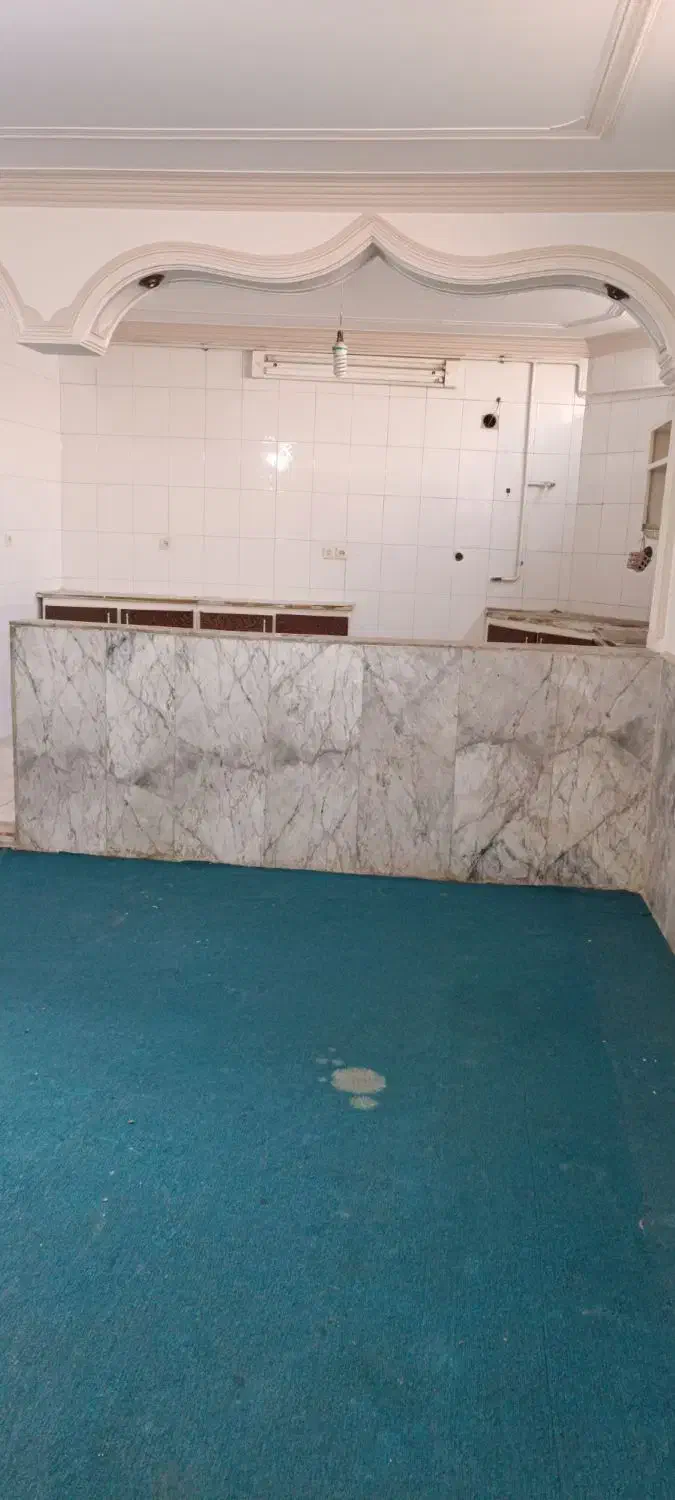 واحد 70متری طبقه اول لب خیابان جمهوری|اجارهٔ آپارتمان|رفسنجان, |دیوار