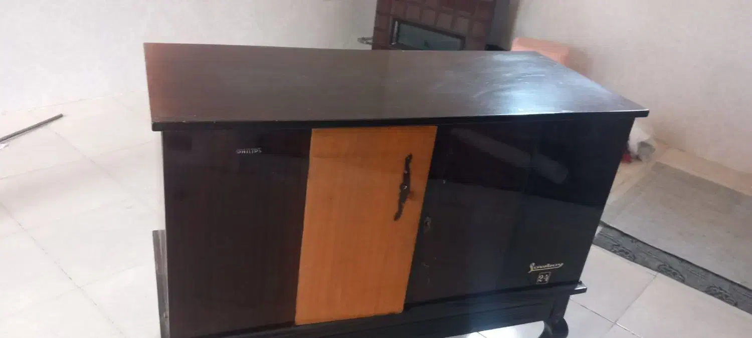 میز|بوفه، ویترین، کنسول|بستان آباد, |دیوار