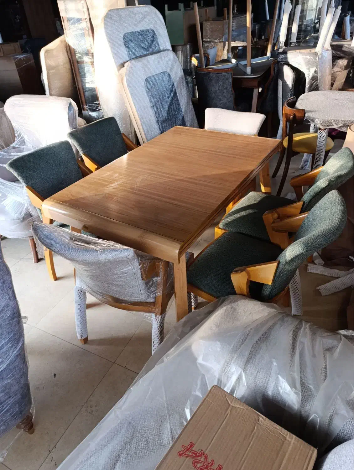 میز|میز و صندلی غذاخوری|کرمان, |دیوار