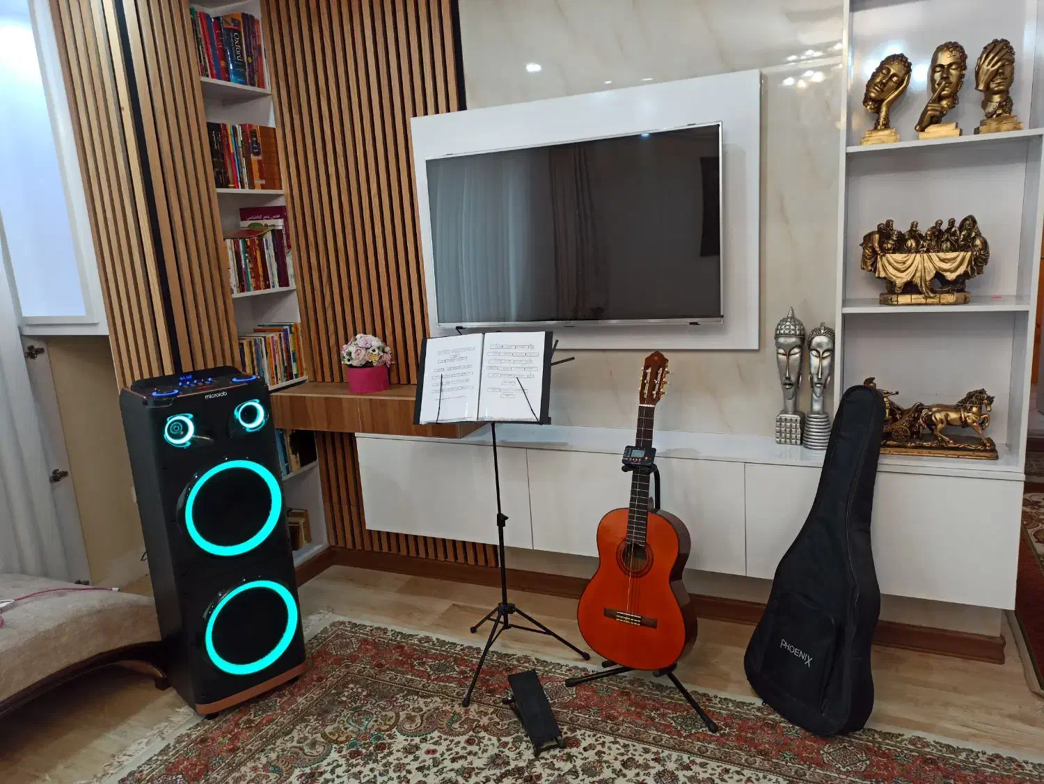 گیتار یاماها c70 اصل اندونزی با تجهیزات وسایل کامل|گیتار، بیس، امپلیفایر|همدان, |دیوار