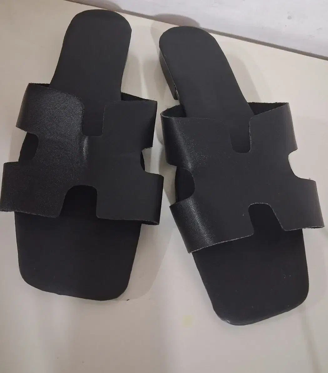 دمپایی|کیف، کفش، کمربند|قرچک, زیبا شهر|دیوار