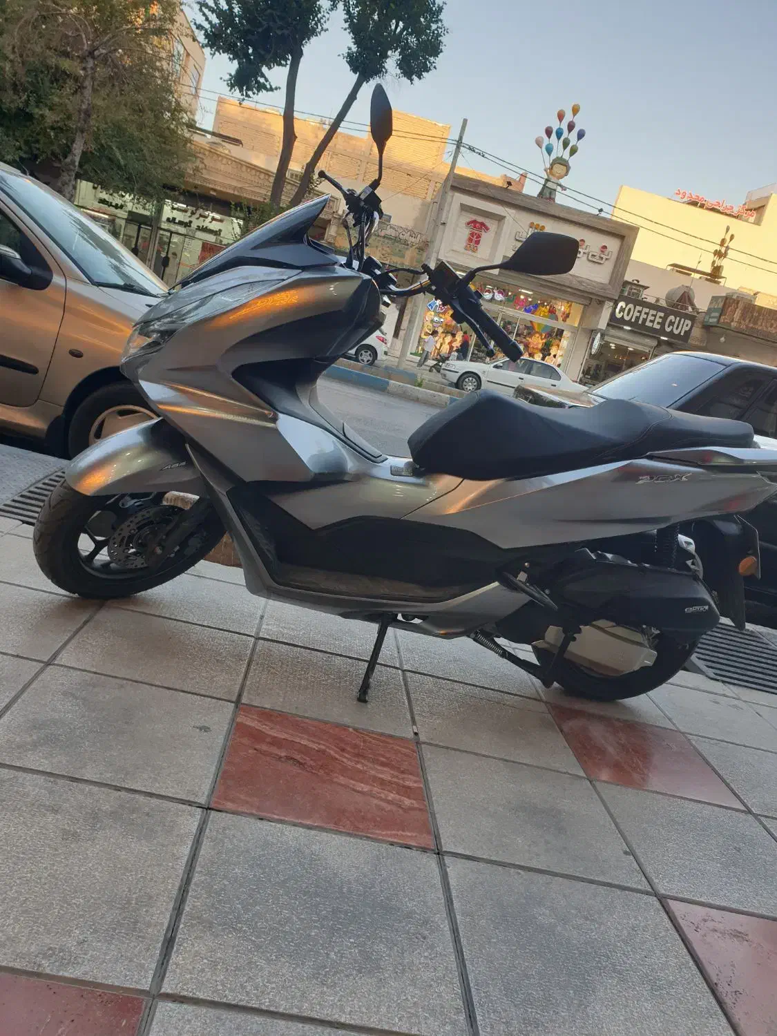 موتور هوندا pcx ، ۱۷۰. ، مدل ۱۴۰۳|موتورسیکلت|شاهین‌شهر, حافظ شمالی|دیوار