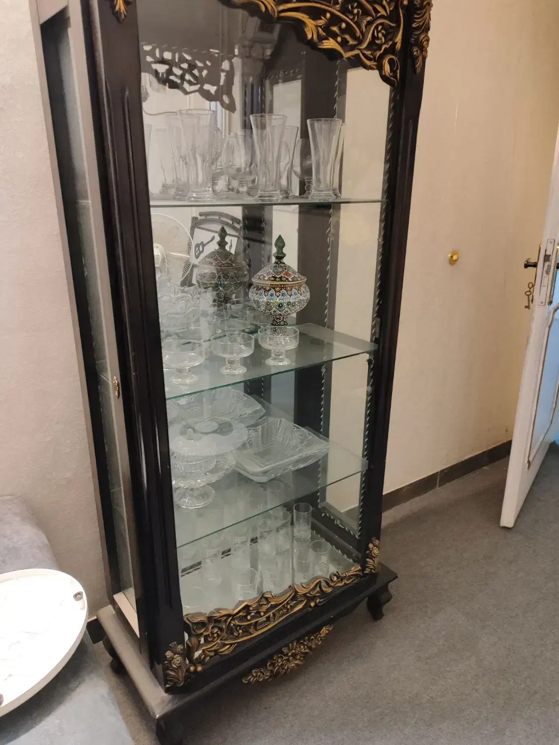 ساعت ایستاده و بوفه نونو|بوفه، ویترین، کنسول|شیراز, کیان شهر|دیوار