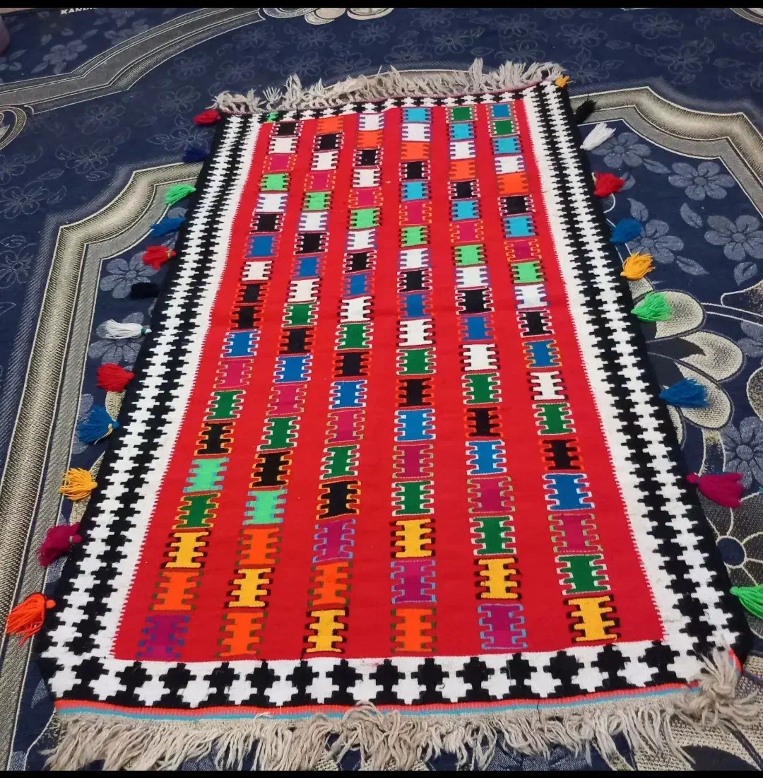 گلیمچه|فرش|شیراز, میانرود|دیوار