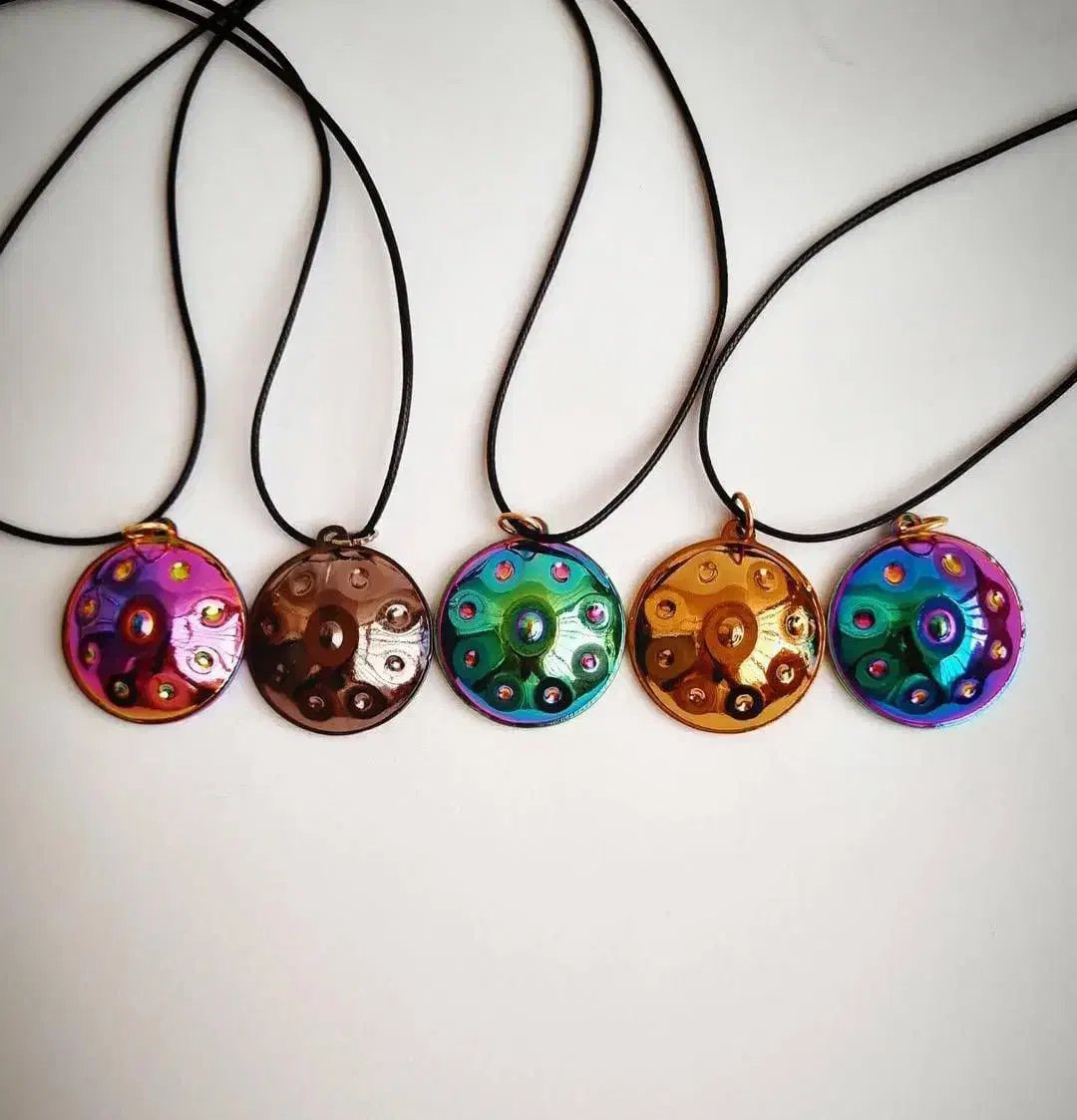 آویز و گردن بند هدیه(گالری تخصصی موسیقی)|بدلیجات|شیراز, شاهچراغ|دیوار