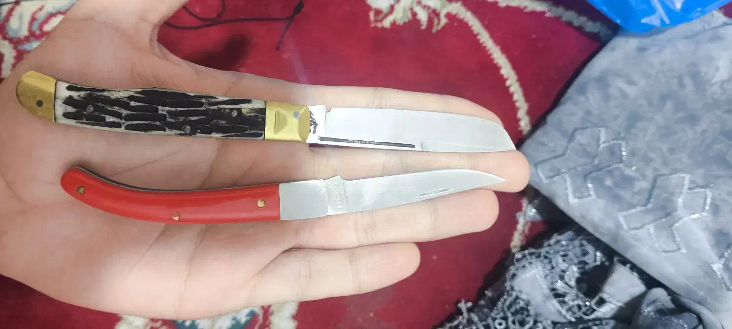 دوتا چاقو اندزه کف دست|کلکسیون اشیاء عتیقه|اهواز, سیاحی(سه راه خرمشهر)|دیوار