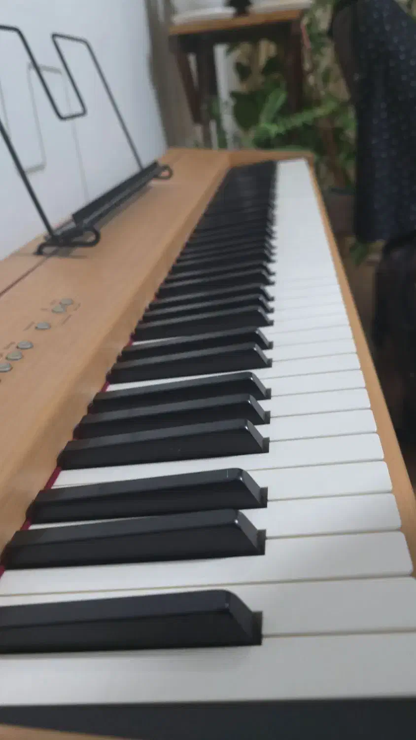 پیانو دیجیتال Roland F-90 اصل ژاپن|پیانو، کیبورد، آکاردئون|تهران, یافتآباد|دیوار